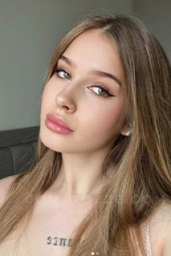 Rose Dyson, 24, United States