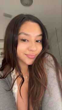 Sophie Johnson, 25, United States