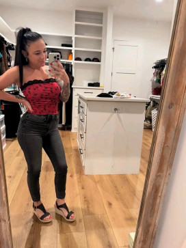 Chanel, 42, United States