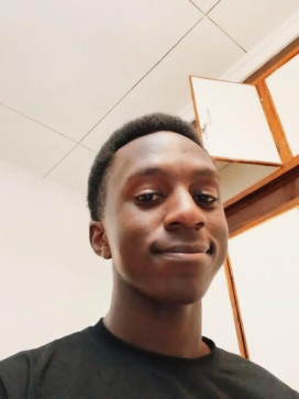 Kwami Kamsiyamo, 18, Malawi