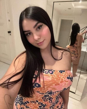 Camila Kate, 36, United States