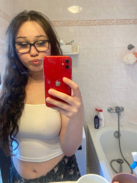 Rose Alice, 18, United Arab Emirates