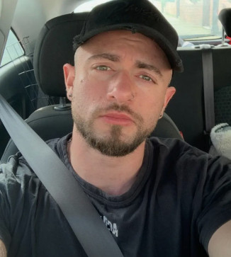 Daniel, 32, United Kingdom