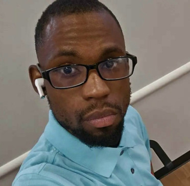 Omar, 40, United States