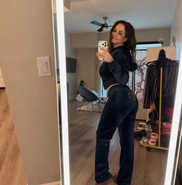 Linda, 24, United States