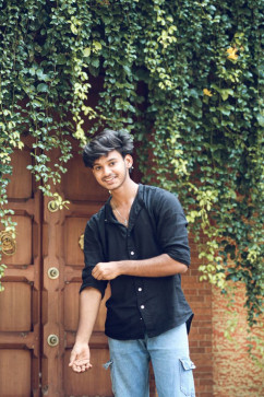 Skai, 25, India