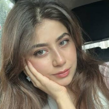 Ll, 19, India