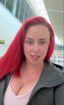 Gift Bell, 28, United States