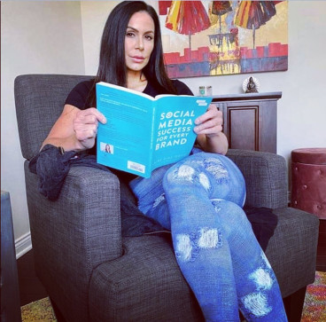 ELIZABETH Hilliker, 40, United States