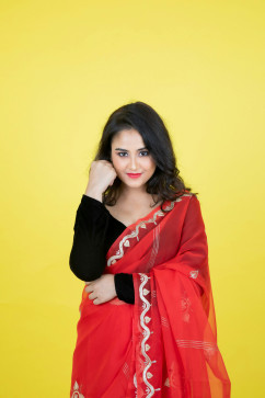 Ananya, 21, Singapore