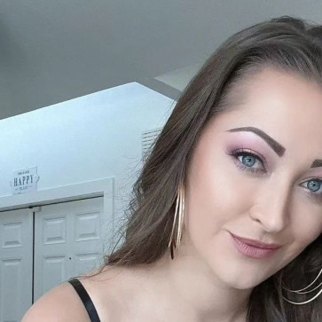 Eliana Nora, 29, United States