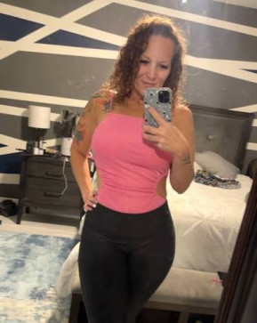 Carolyn, 36, United States