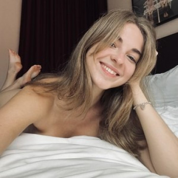 Ashley, 27, United States