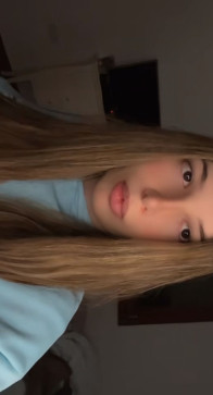 Olivia, 18, Spain