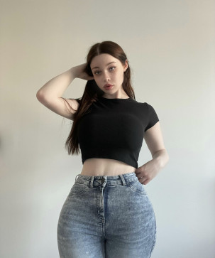 Mitchelle Anderson, 27, United States