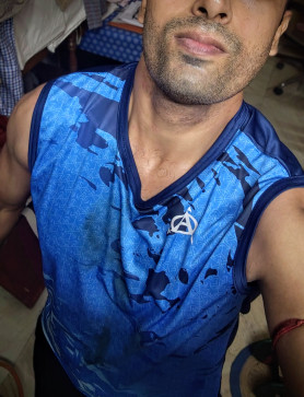 Unknownguy5645, 34, India