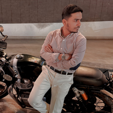 Zyan Yusuf, 23, India