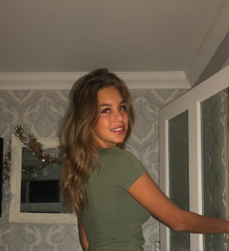 Mila, 24, Germany