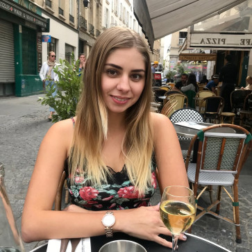 Mary James, 18, United States