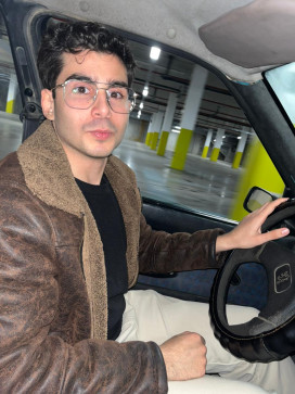 Adam2233, 21, Tunisia