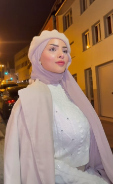 Busty Queen Numera, 28, India