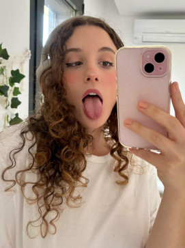 Sofa, 33, United Kingdom