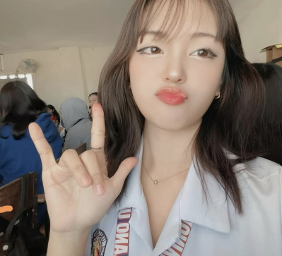 Lowiereyn, 23, Philippines