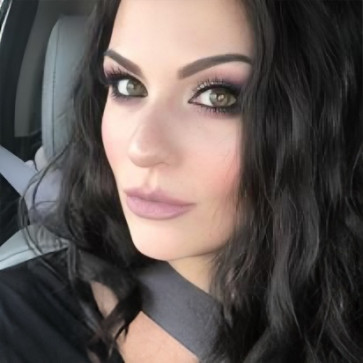 Rachel Claxton, 35, United States