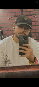 Odysseus, 22, India
