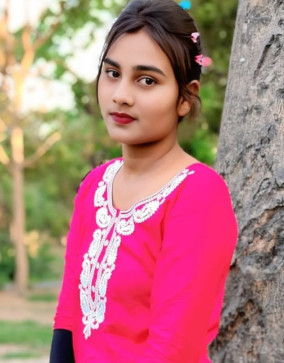 Komal, 24, India