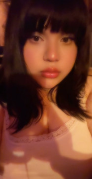 Miri, 21, United States