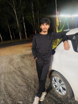 Luckybhati, 18, India