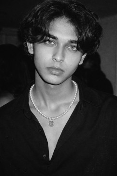 Noah, 22, India