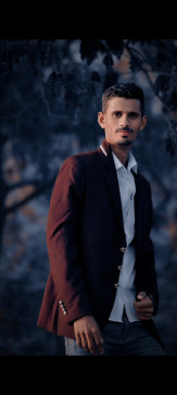 Par Veez, 18, Romania