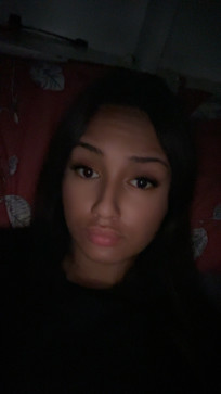 Ellie, 18, Australia