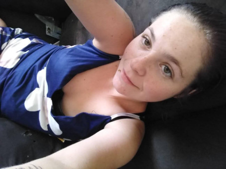 Lana666, 19, Australia