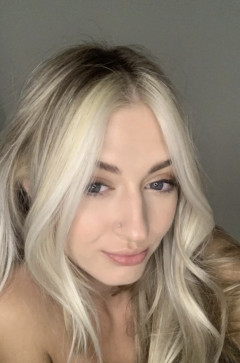 Delilah Madison, 27, United States