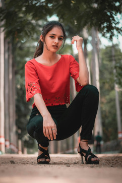 Ishita, 21, India