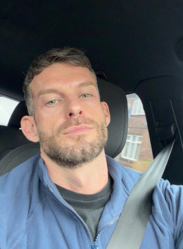Robert, 40, United States