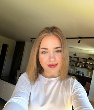 Sandutza, 19, Romania