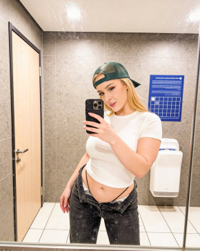 Zoey Uso, 24, United States