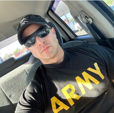 Fernando, 40, United States