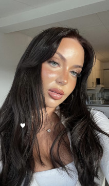 Elinnn, 21, Sweden