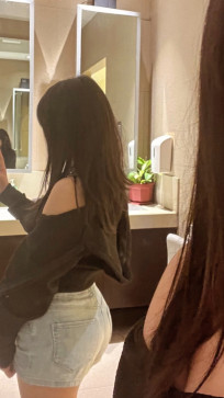She, 18, Philippines