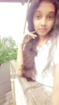 Avanie, 19, India