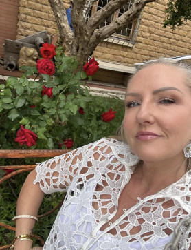 Mary, 34, United States