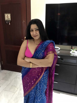 Madhuri, 43, India