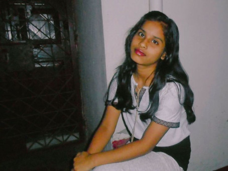 Mahek, 18, India