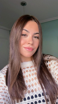 Jane Rose, 25, Spain