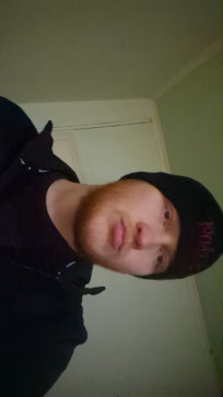 Cam, 20, United Kingdom